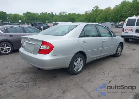 2002 Toyota Camry Le V6 from USA, damaged, VIN 4T1BF32K82U021211